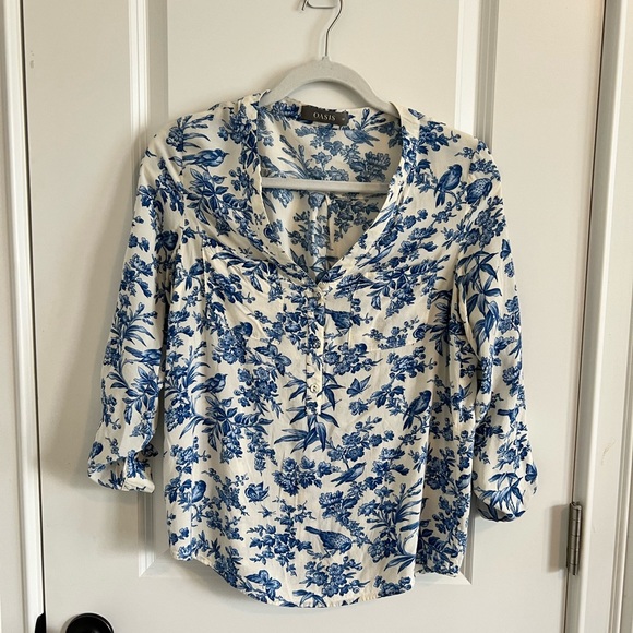Oasis Floral Bird Print blue and white shirt - Picture 6 of 6
